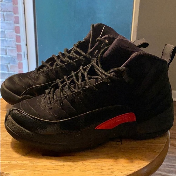Retro 12 black and Red